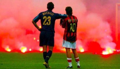  米兰德比现红牌争议，VAR判定引发舆论风暴  