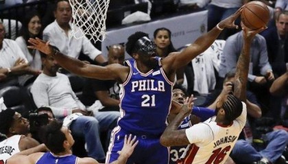  恩比德赛季报销76人冲击受阻  