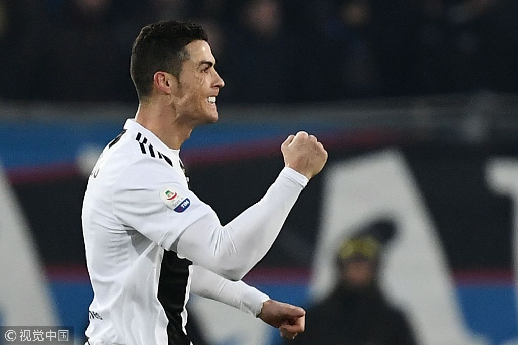  曼联C罗替补登场遭嘘声，赛后发文暗示未来成谜  