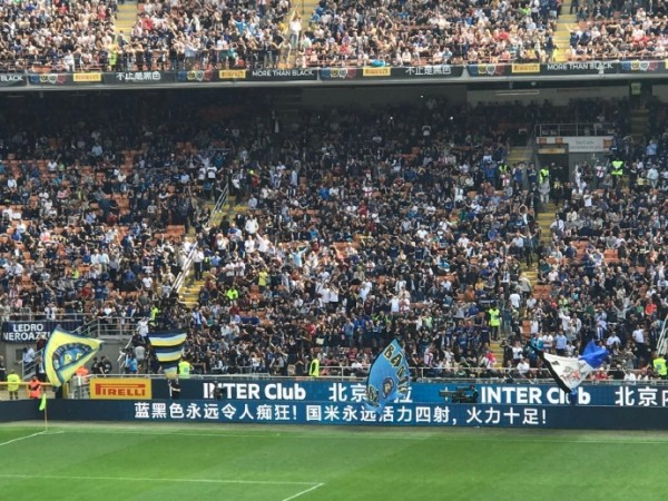  都灵德比爆发大规模冲突 警方介入调查暴力事件  